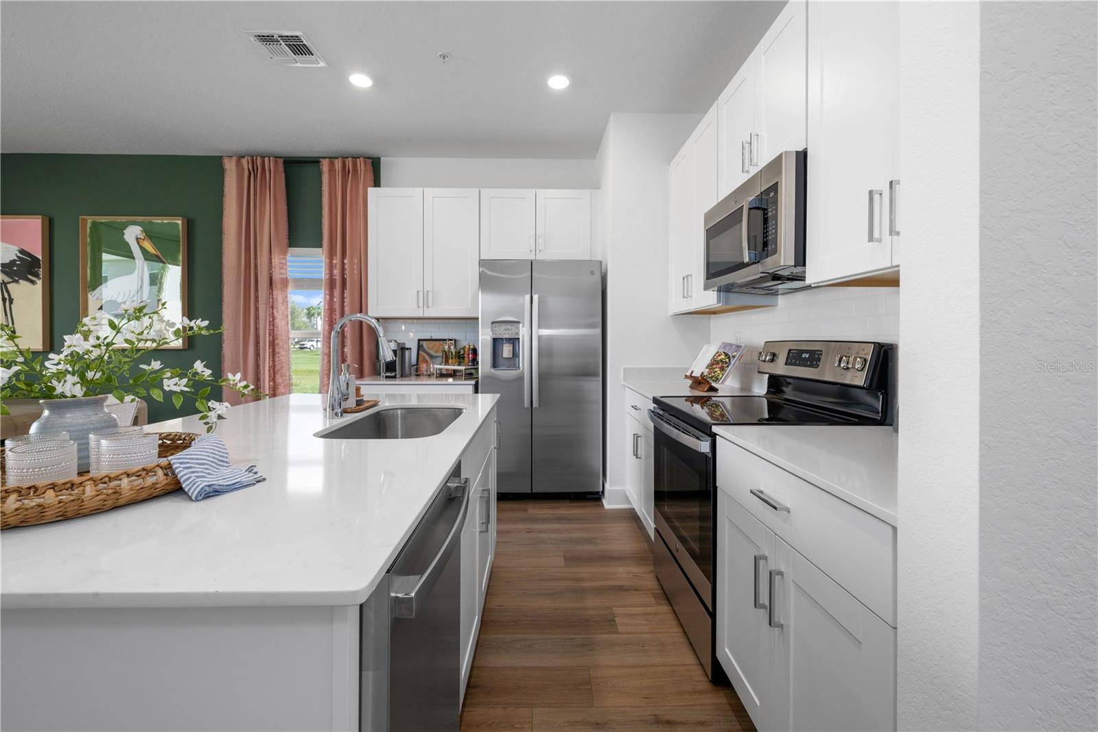 ANNALISE GLEN CREEK APTS - Residential Lease