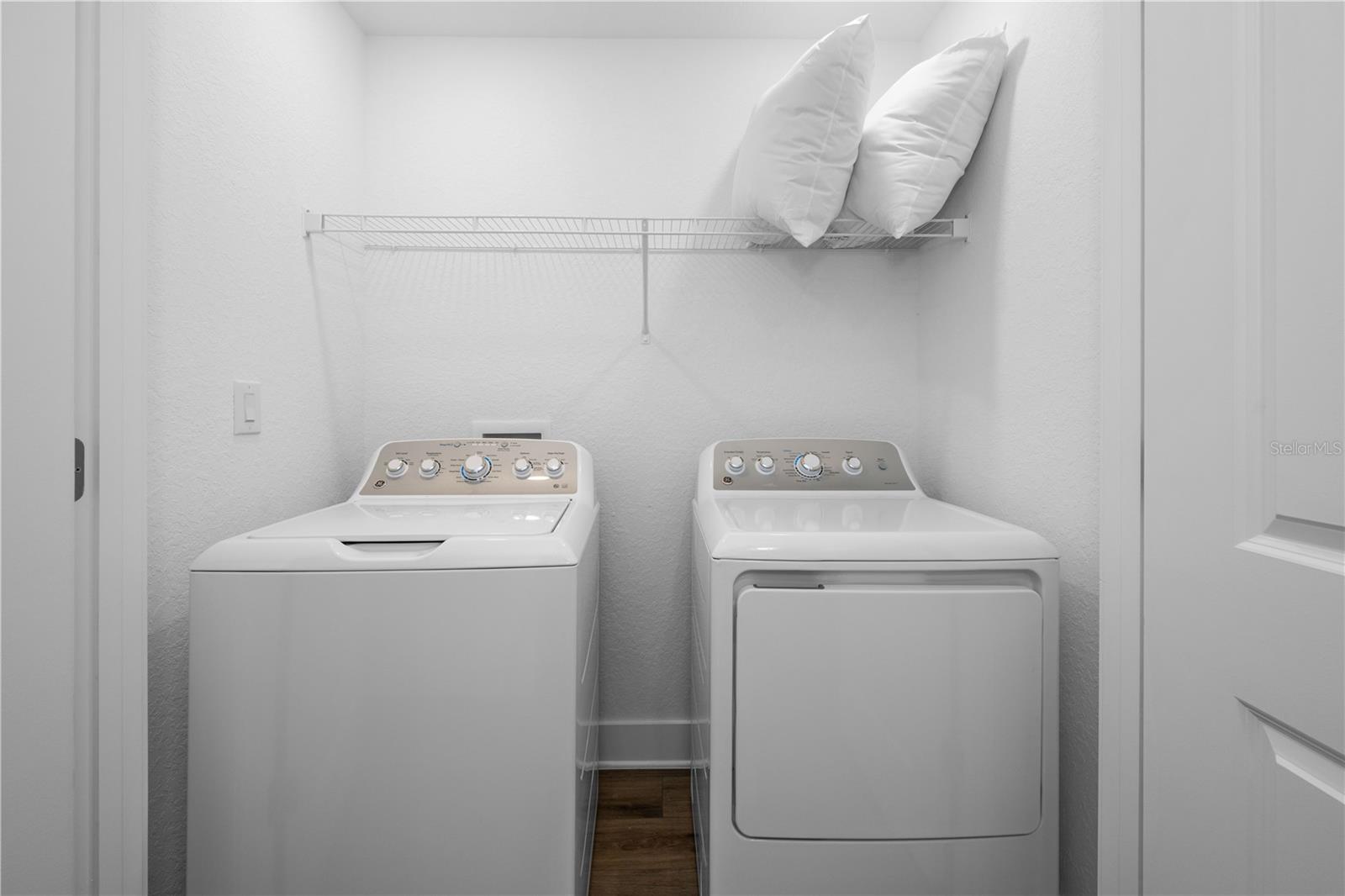 ANNALISE GLEN CREEK APTS - Residential Lease