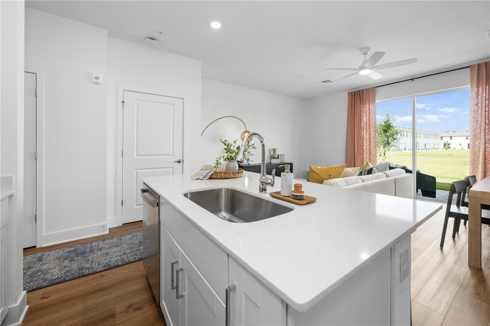 ANNALISE GLEN CREEK APTS - Residential Lease