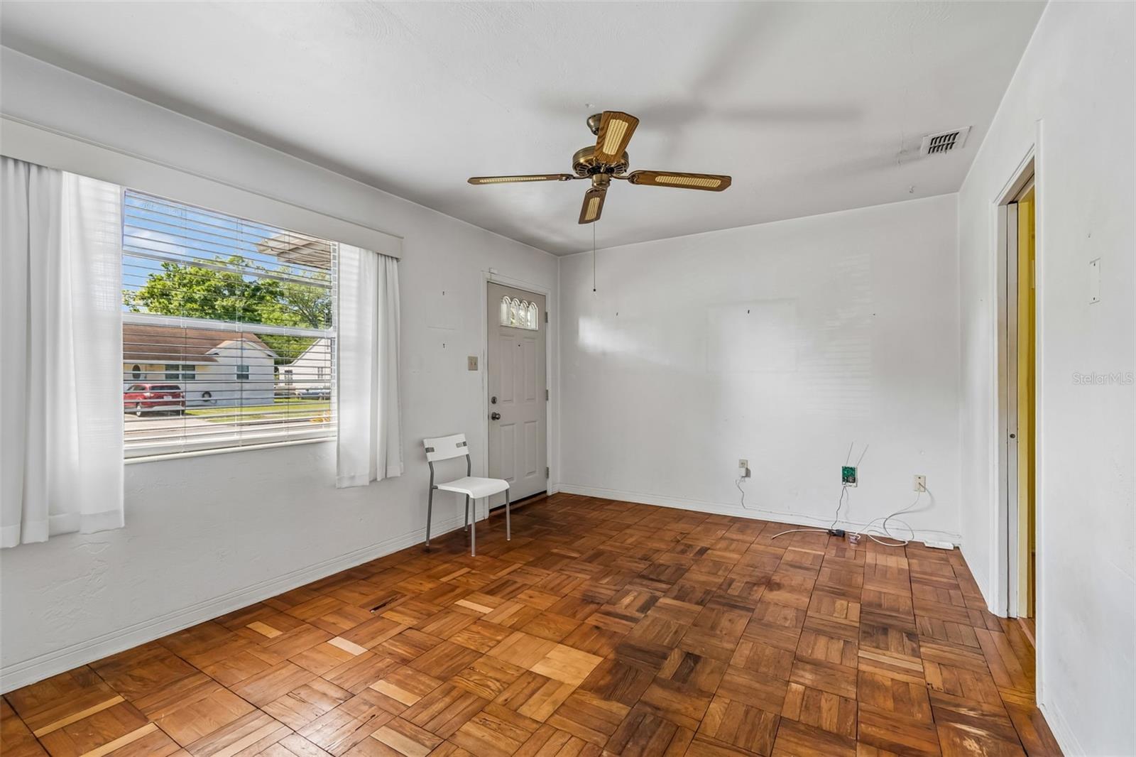 FLORAL VILLA ESTATES - Residential