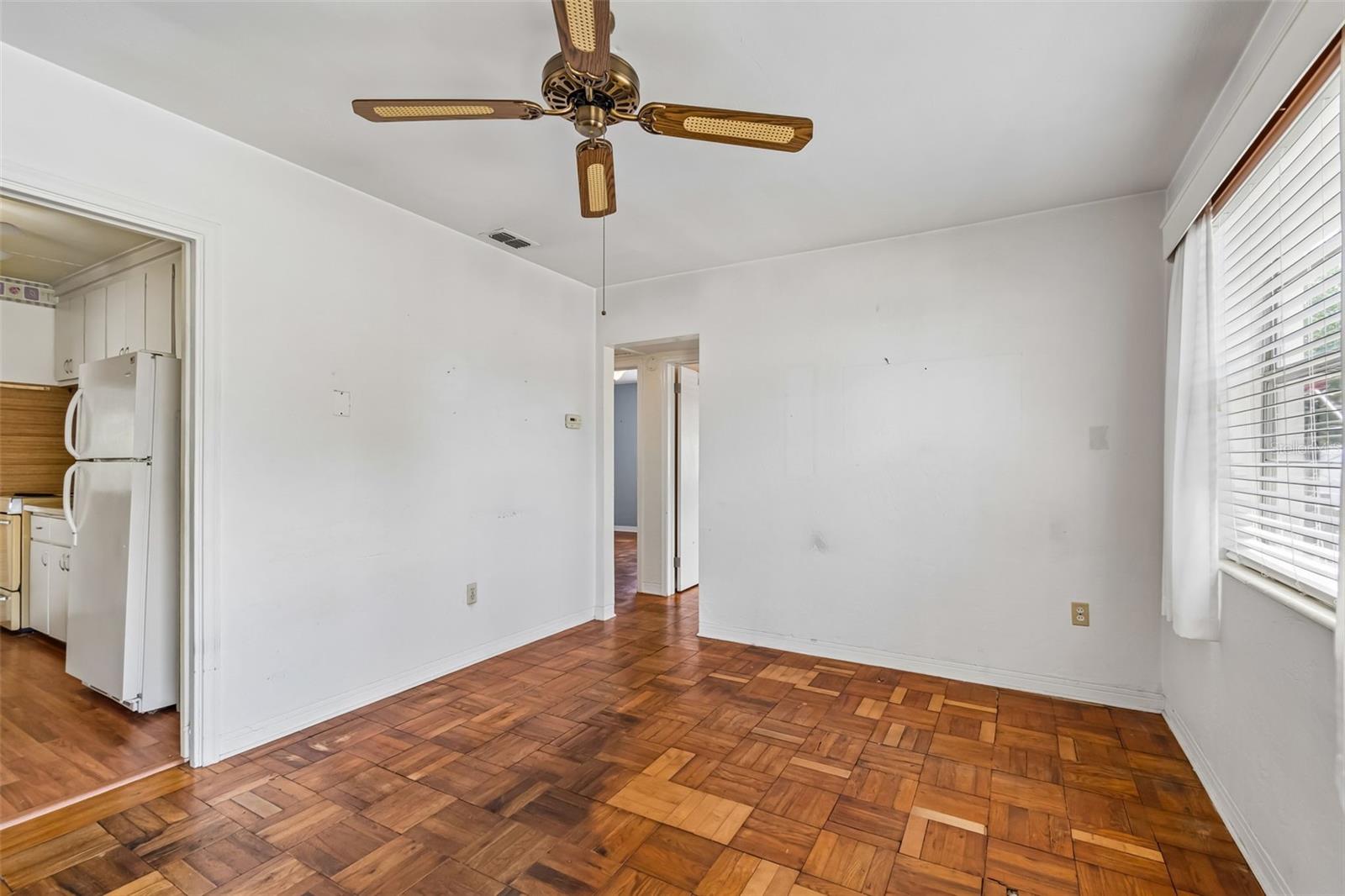 FLORAL VILLA ESTATES - Residential