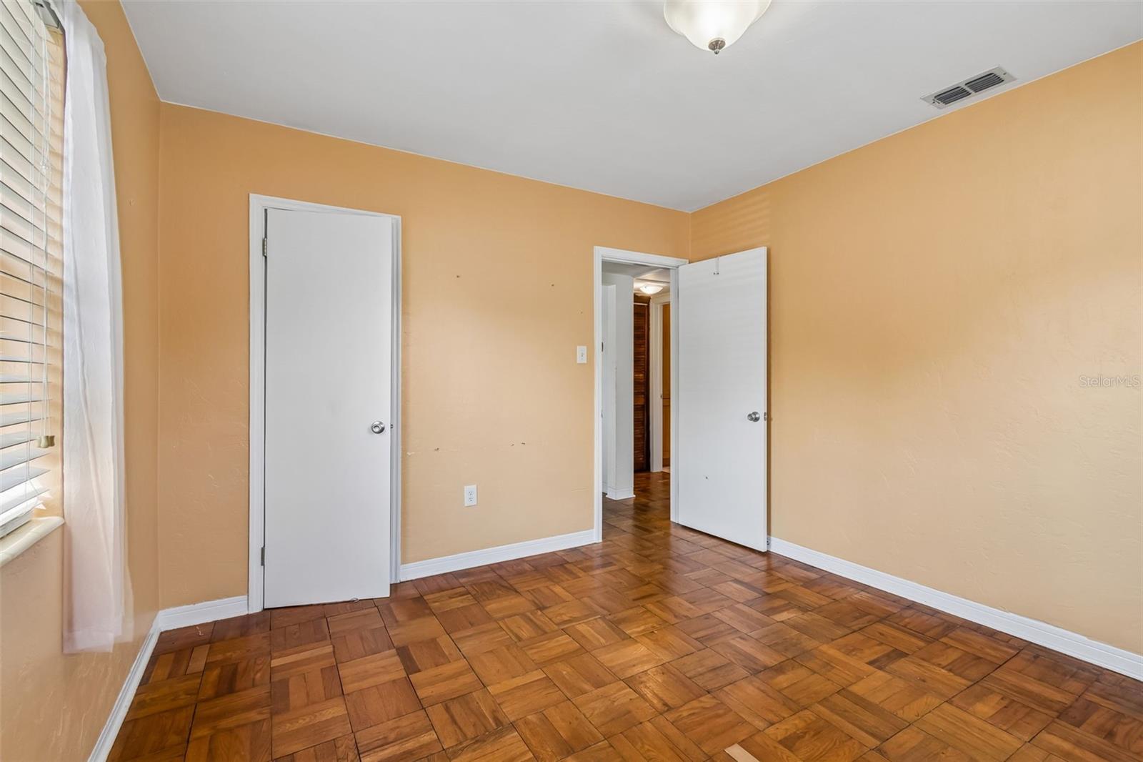 FLORAL VILLA ESTATES - Residential