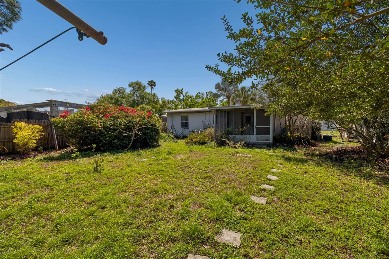 FLORAL VILLA ESTATES - Residential