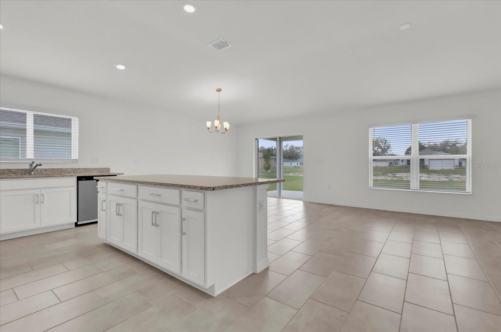 3409 NARROWS DRIVE