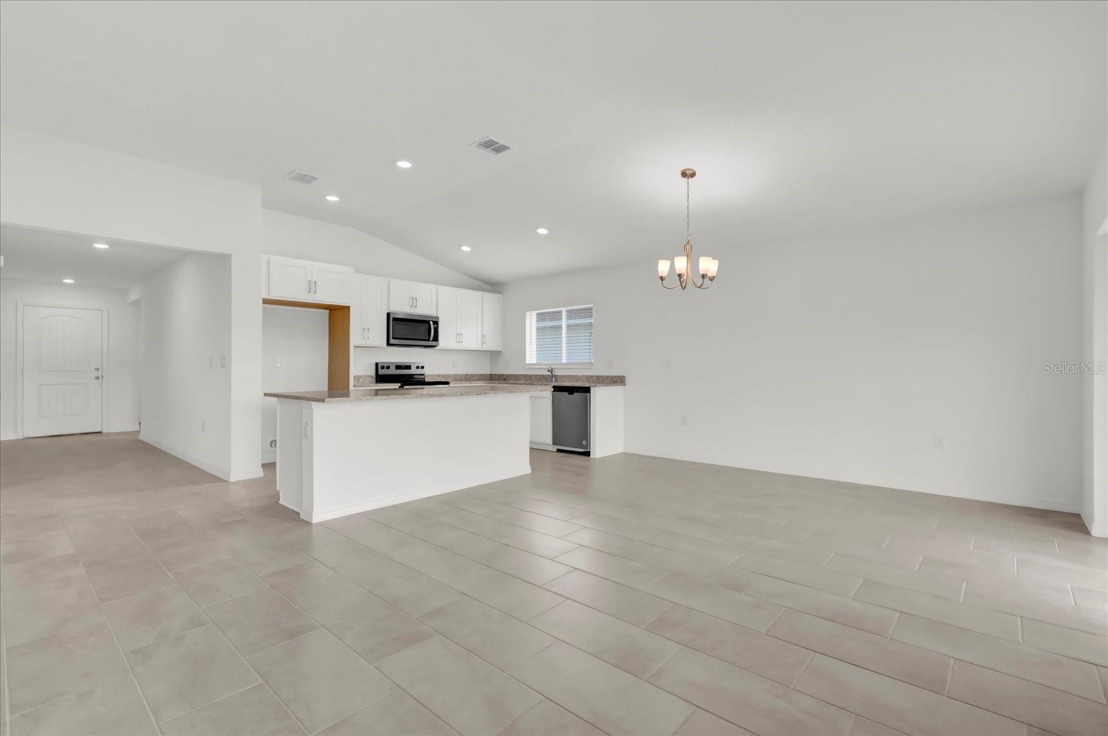 3409 NARROWS DRIVE