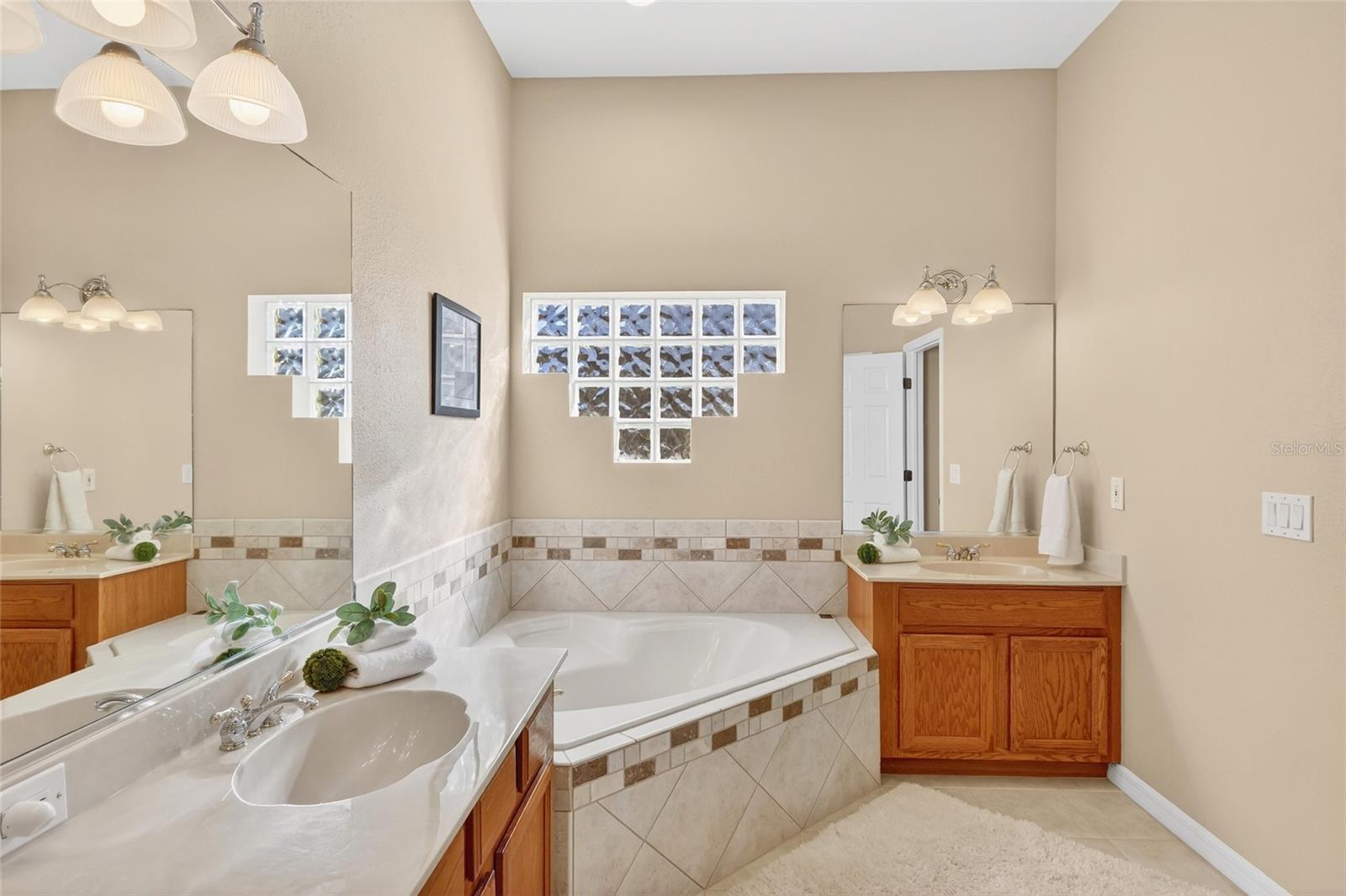 RIVERDALE REV - Residential