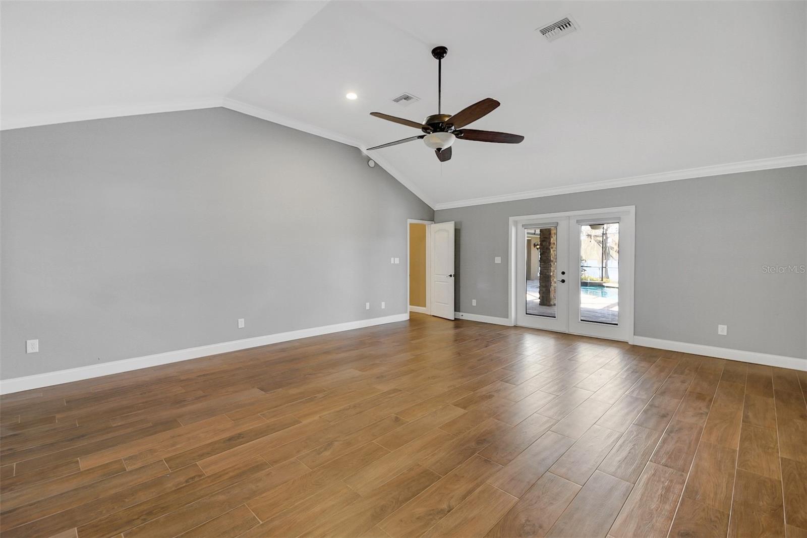 ACREAGE & UNREC - Residential