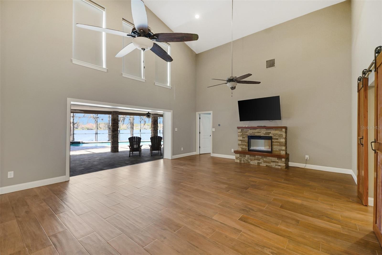 ACREAGE & UNREC - Residential