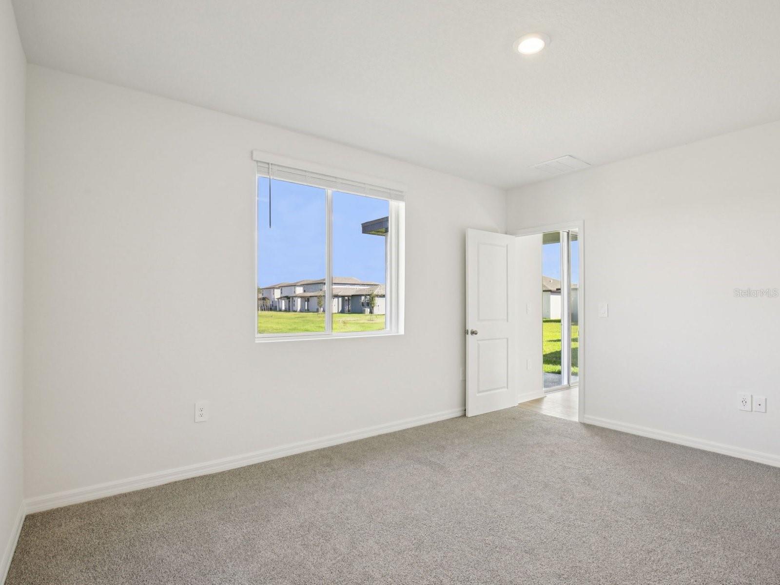 MAGNOLIA BAY - Residential