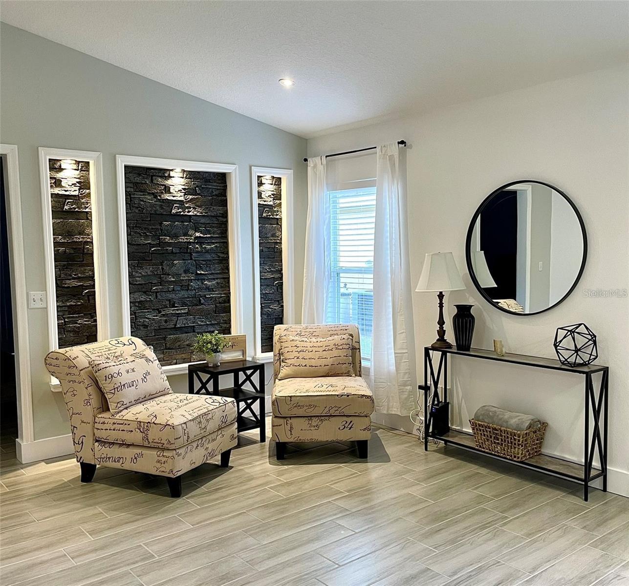 SANDY RIDGE PH 01 - Residential Lease