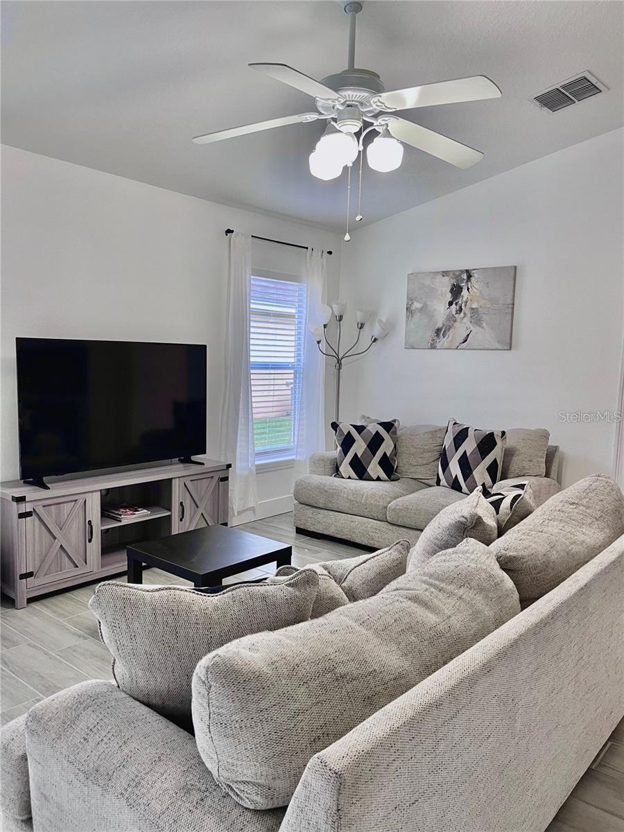 SANDY RIDGE PH 01 - Residential Lease