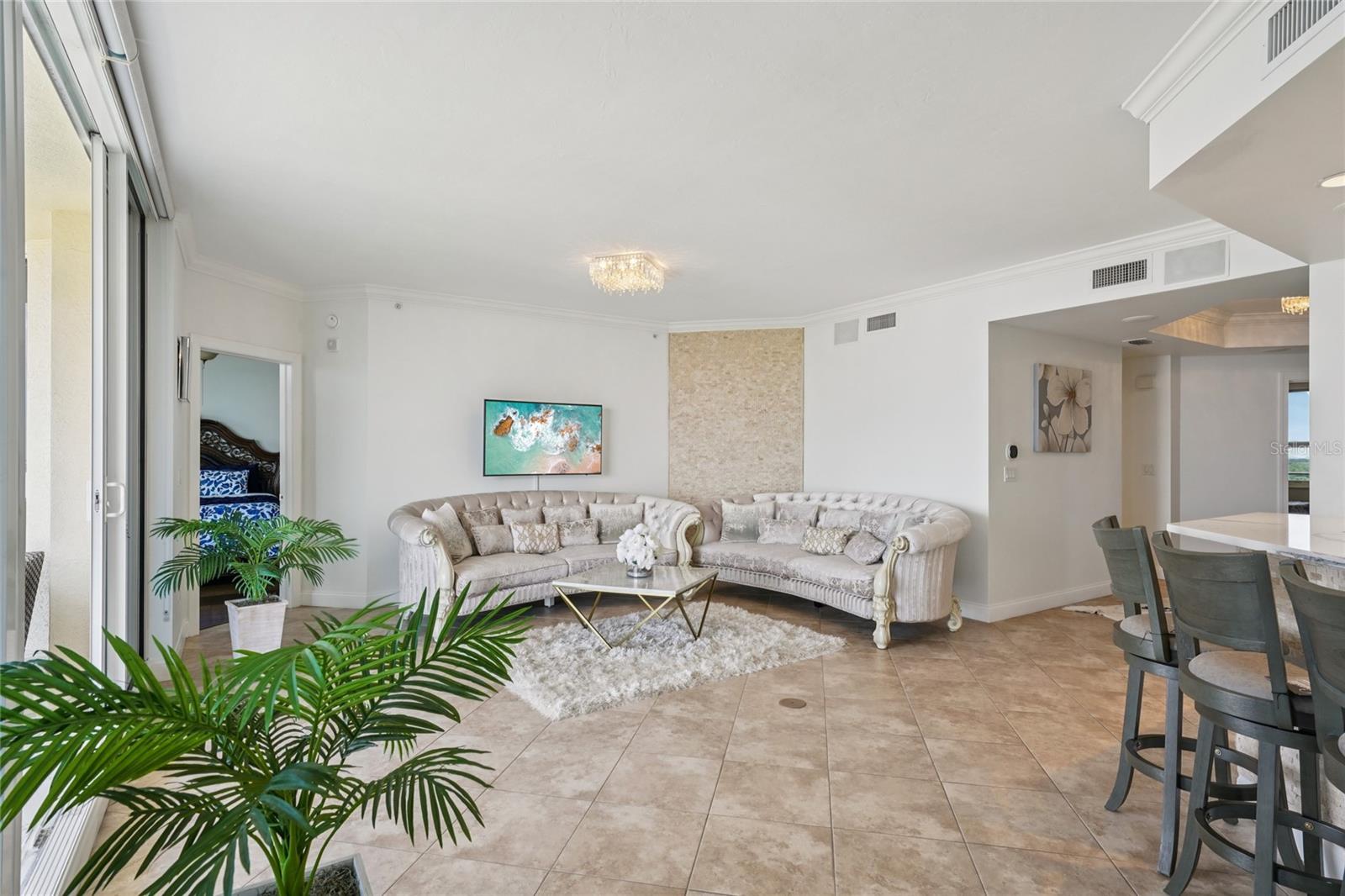 CASTILLO AT WESTSHORE YACHT CL - Residential