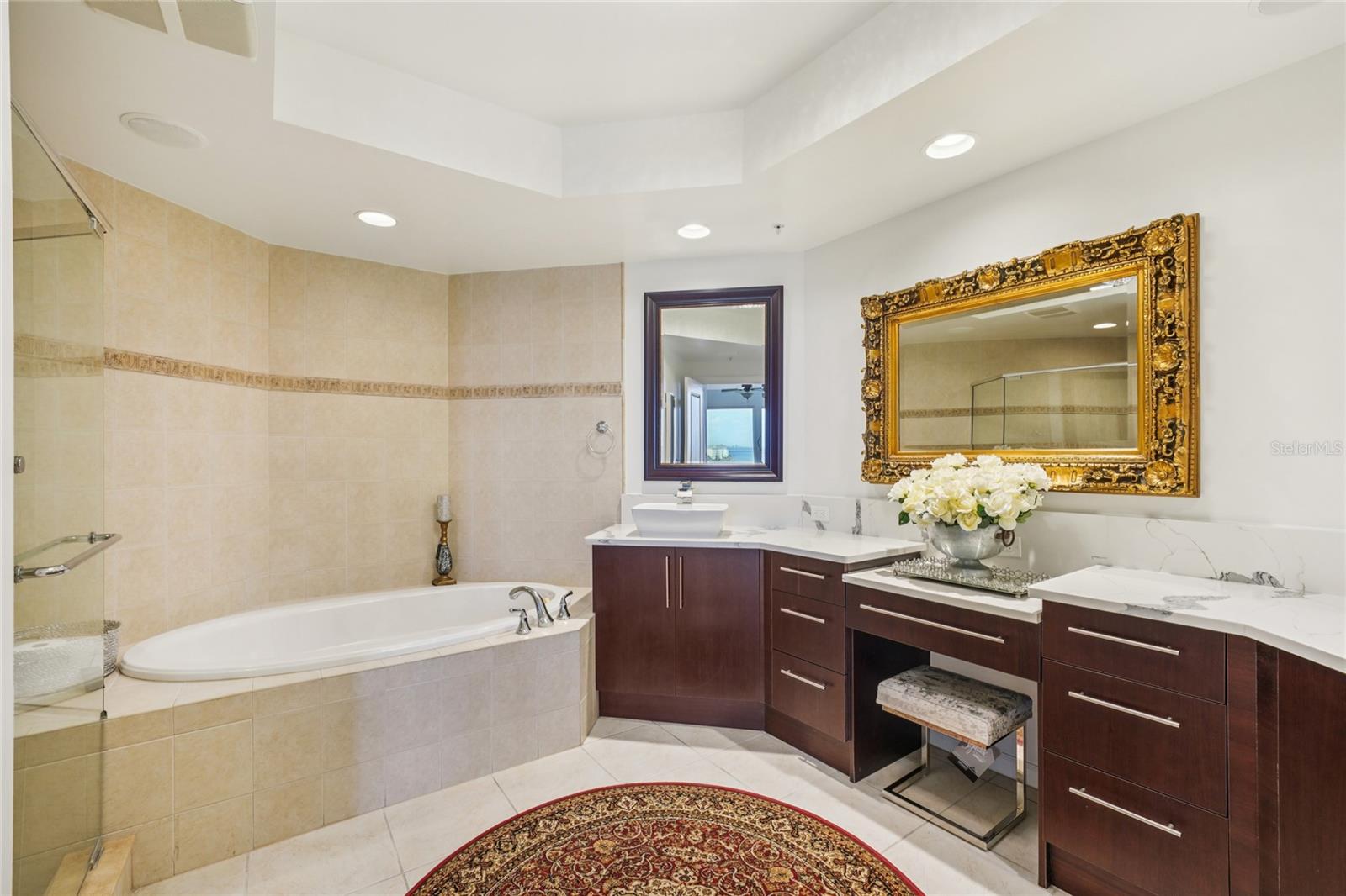 CASTILLO AT WESTSHORE YACHT CL - Residential