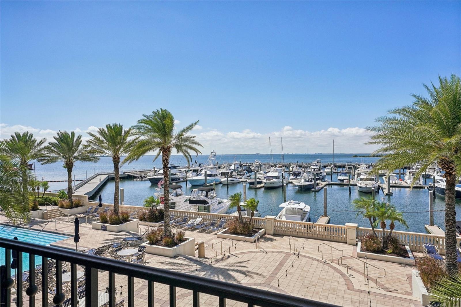 CASTILLO AT WESTSHORE YACHT CL - Residential