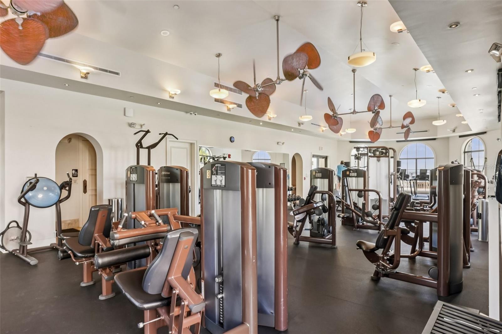 CASTILLO AT WESTSHORE YACHT CL - Residential