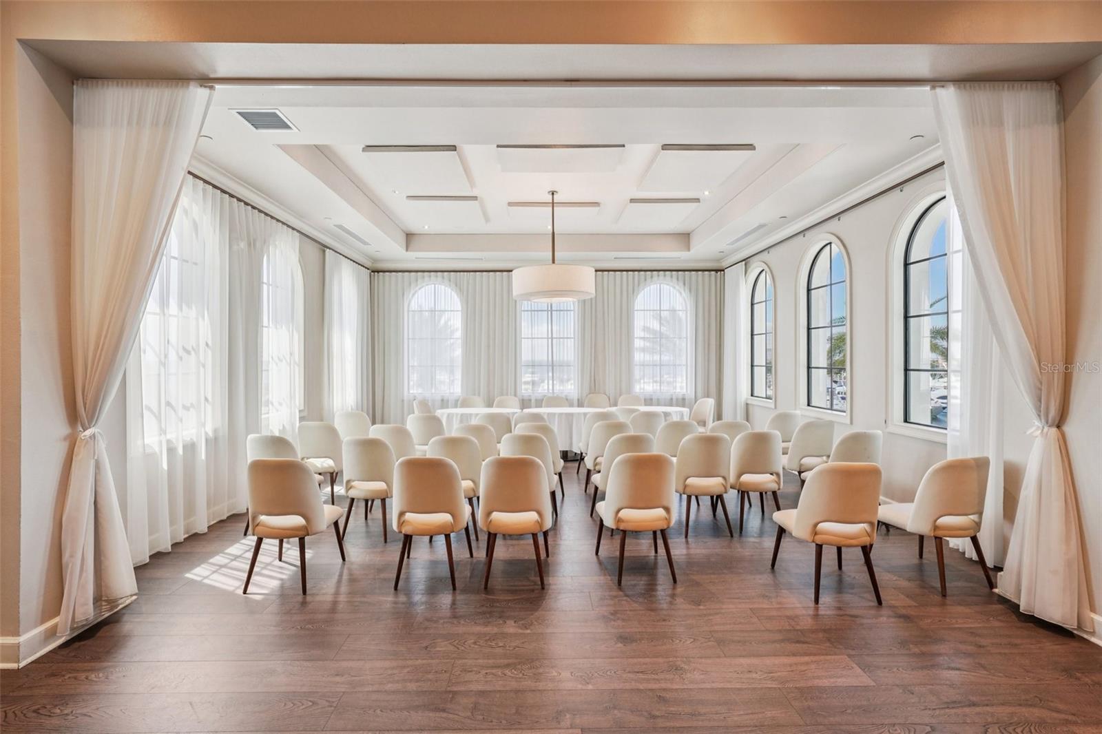 CASTILLO AT WESTSHORE YACHT CL - Residential