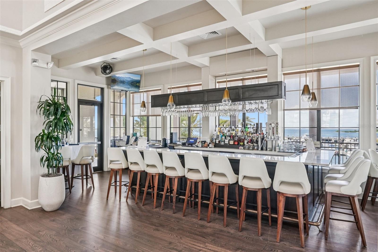 CASTILLO AT WESTSHORE YACHT CL - Residential