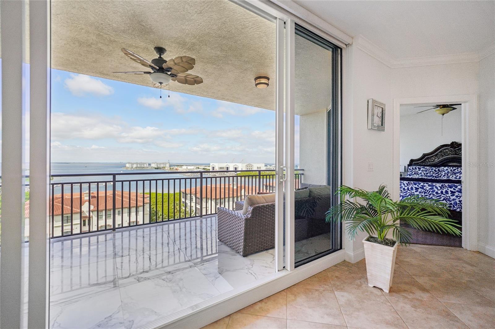 CASTILLO AT WESTSHORE YACHT CL - Residential