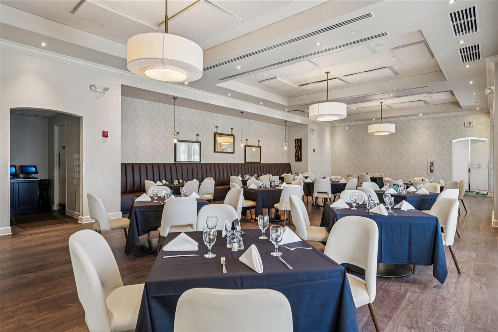 CASTILLO AT WESTSHORE YACHT CL - Residential