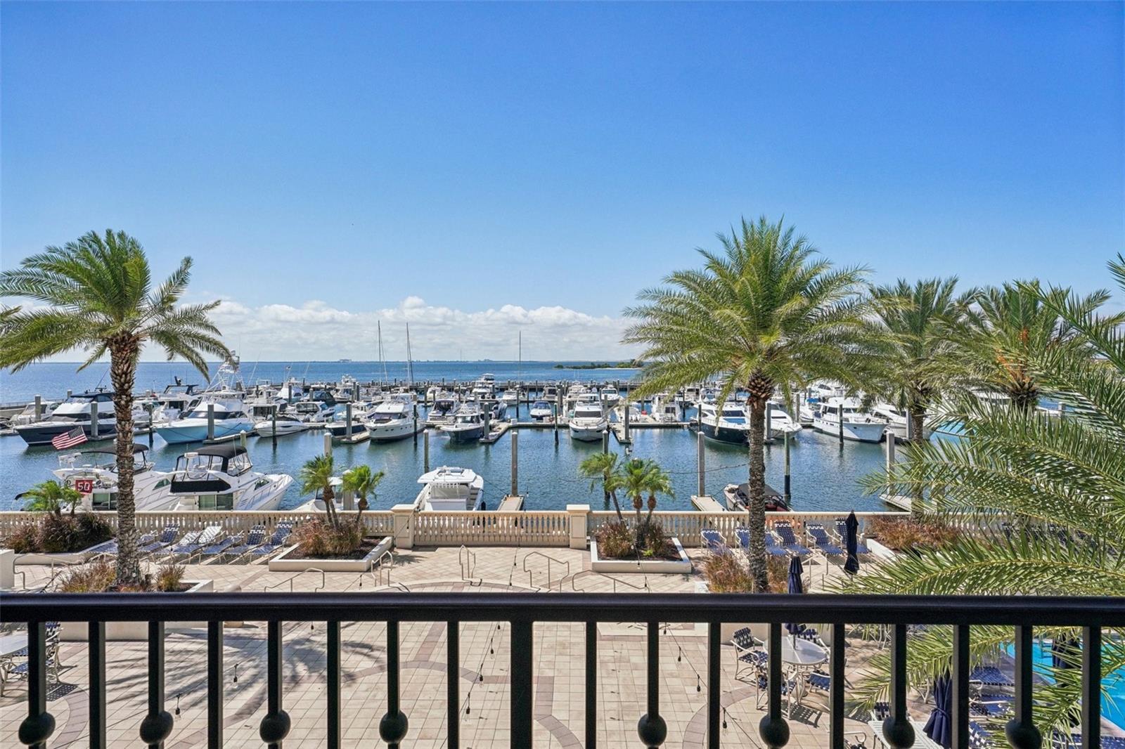 CASTILLO AT WESTSHORE YACHT CL - Residential