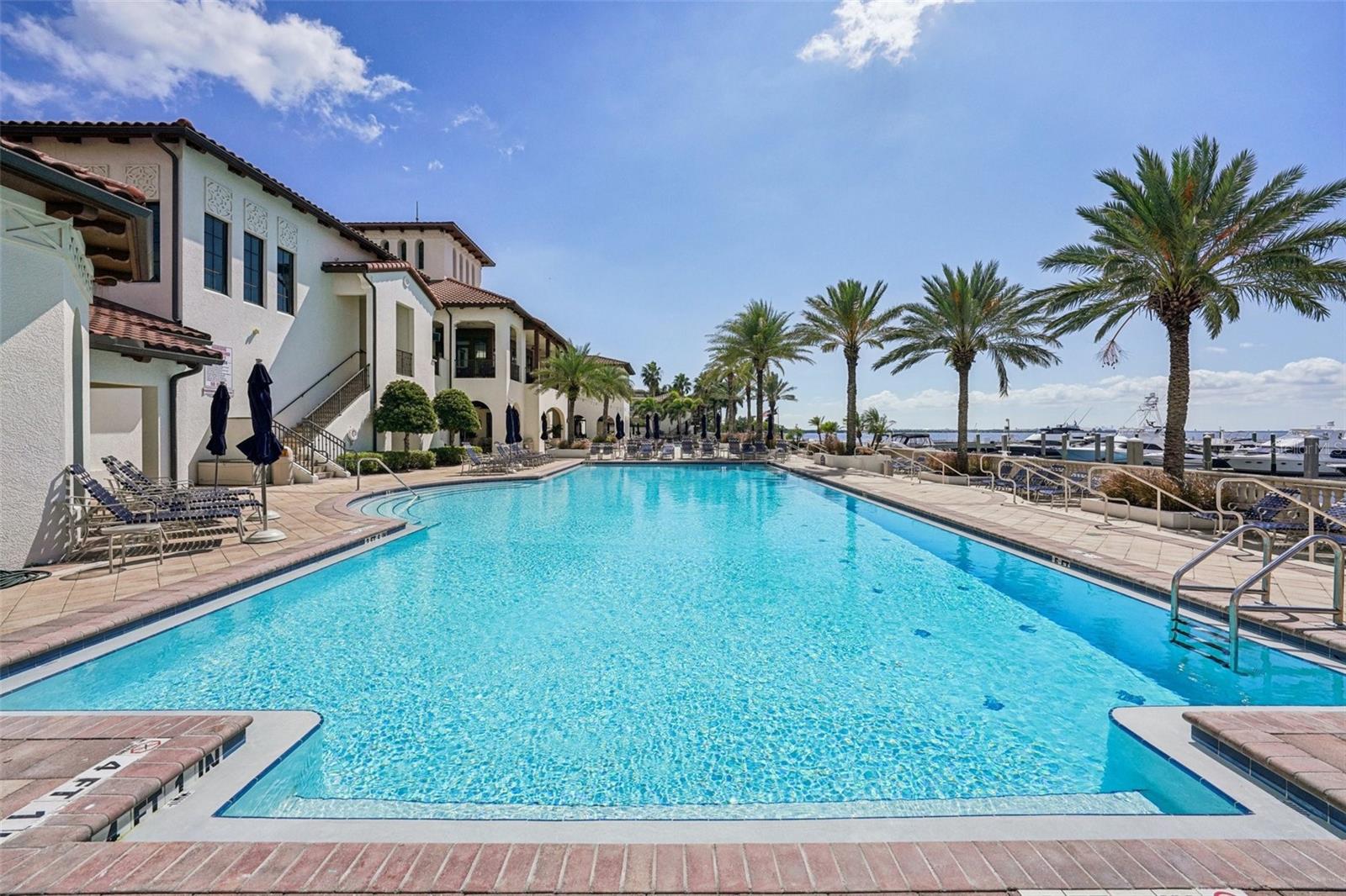 CASTILLO AT WESTSHORE YACHT CL - Residential