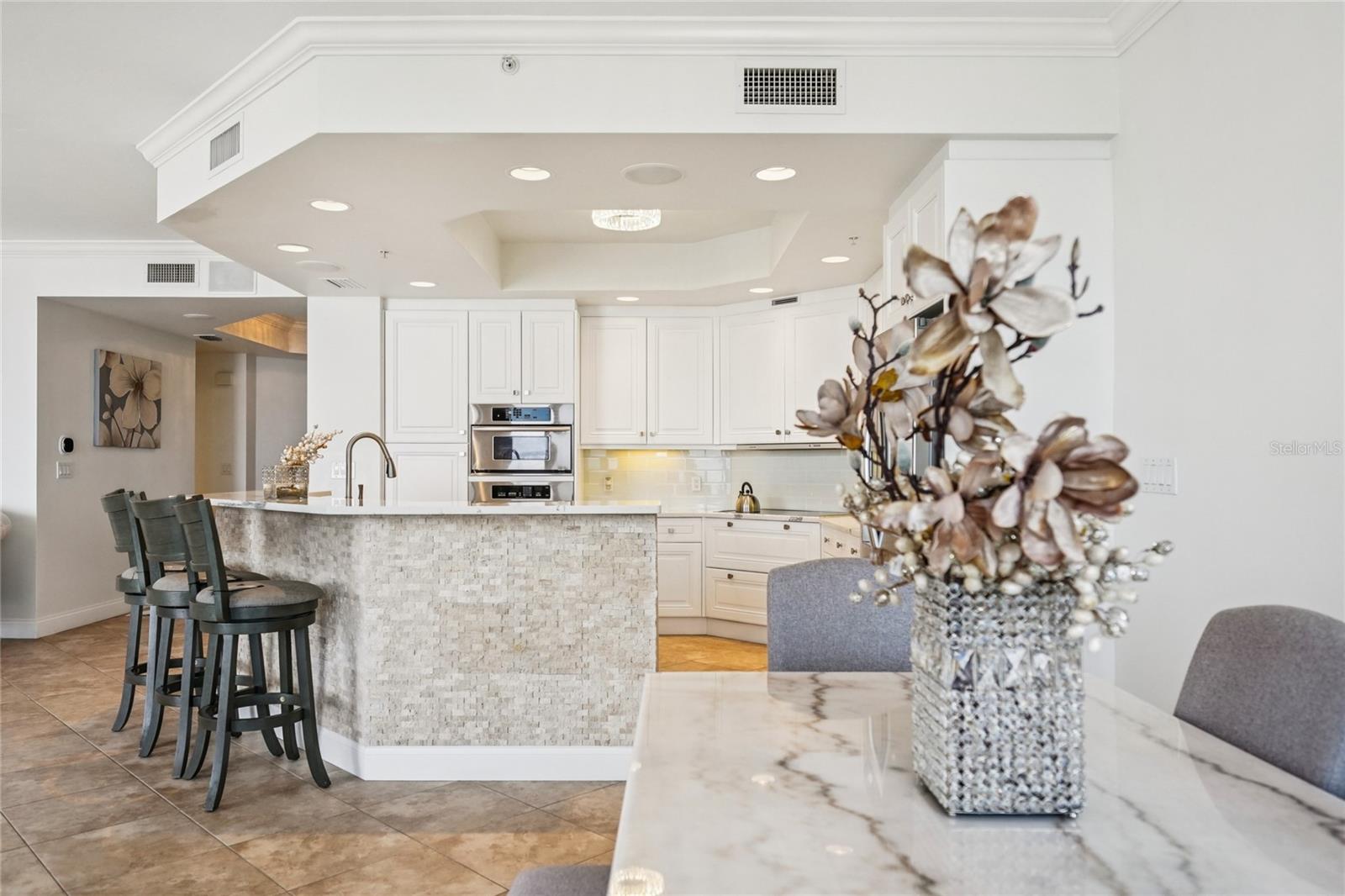 CASTILLO AT WESTSHORE YACHT CL - Residential