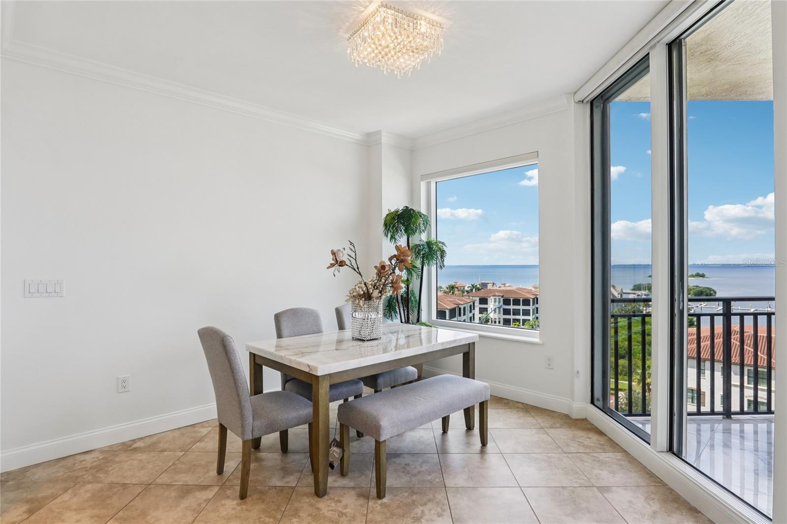 CASTILLO AT WESTSHORE YACHT CL - Residential