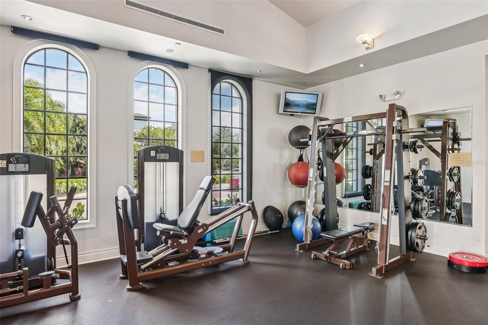 CASTILLO AT WESTSHORE YACHT CL - Residential
