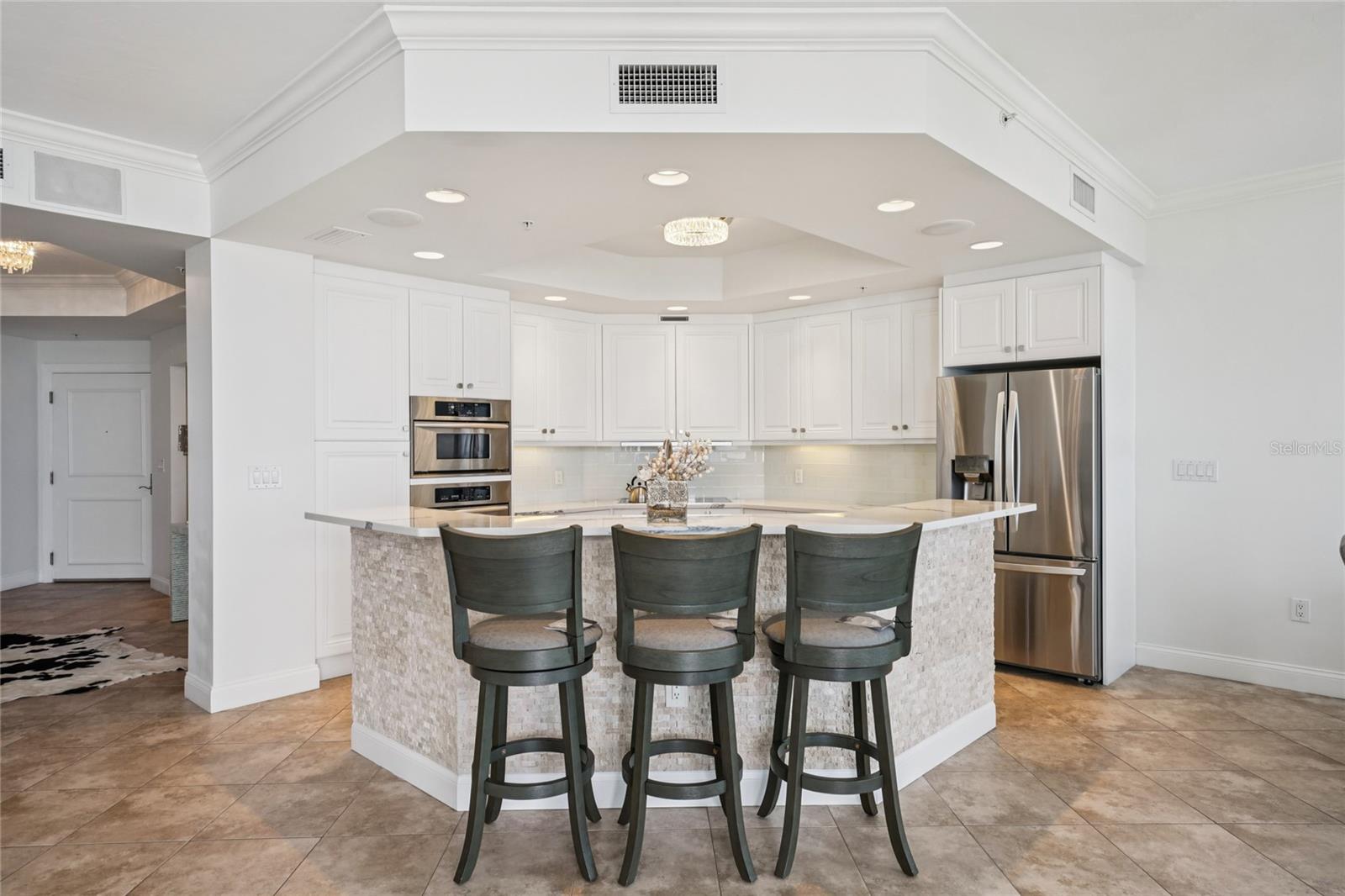 CASTILLO AT WESTSHORE YACHT CL - Residential