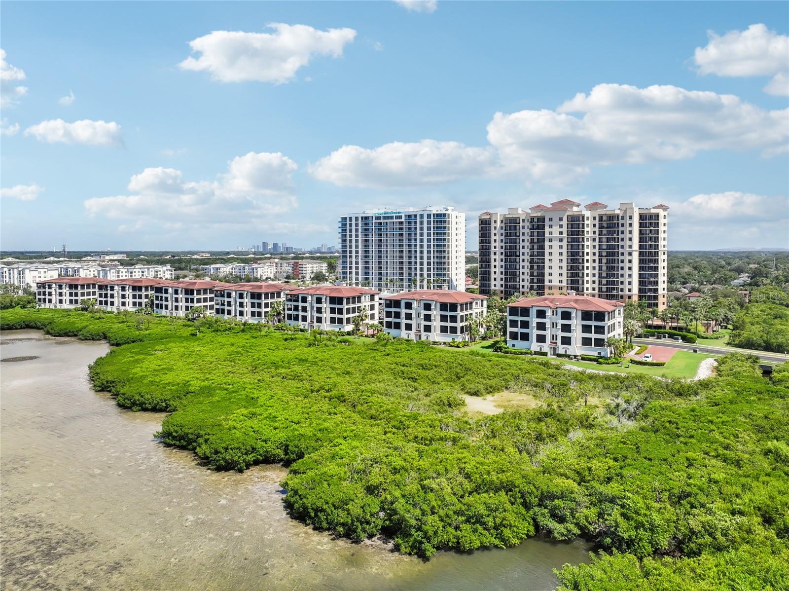 CASTILLO AT WESTSHORE YACHT CL - Residential
