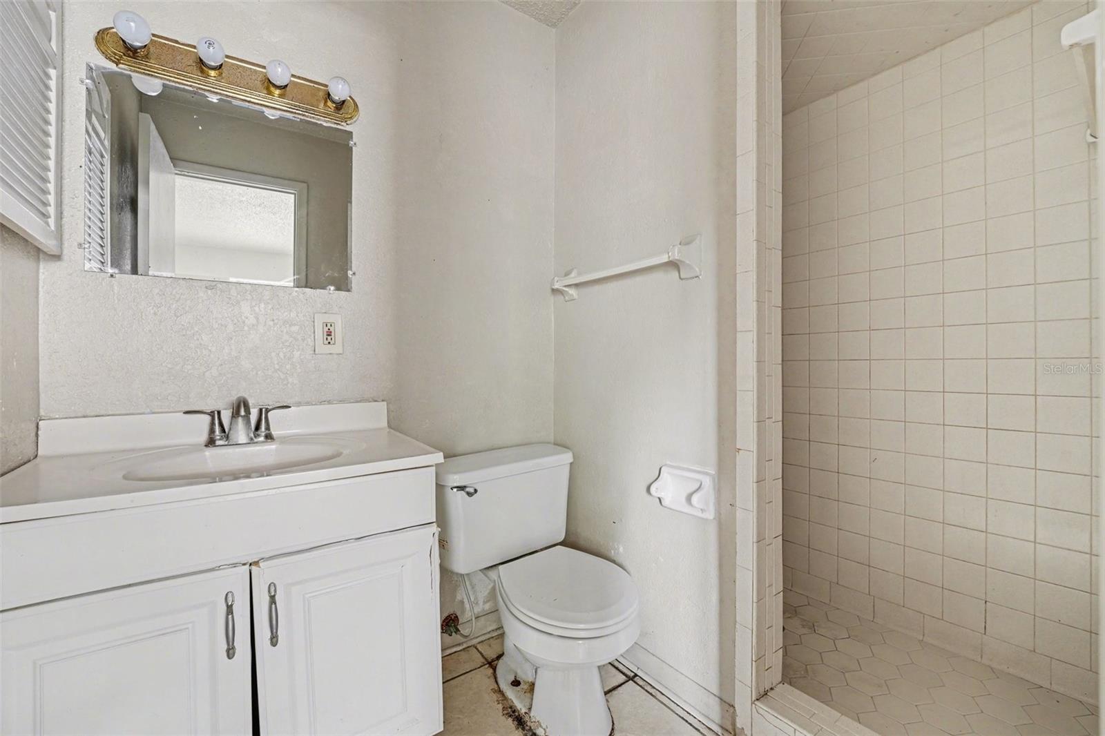 PINESTHE - Residential