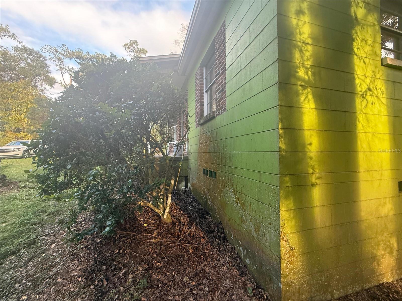 ALACHUA REALTY CO ADD TO ALACHUA - Residential