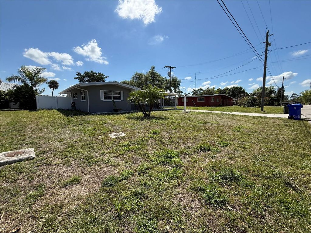Photo of 3657 Kelly Street, Fort Myers, FL 33901 (MLS # O6393602)