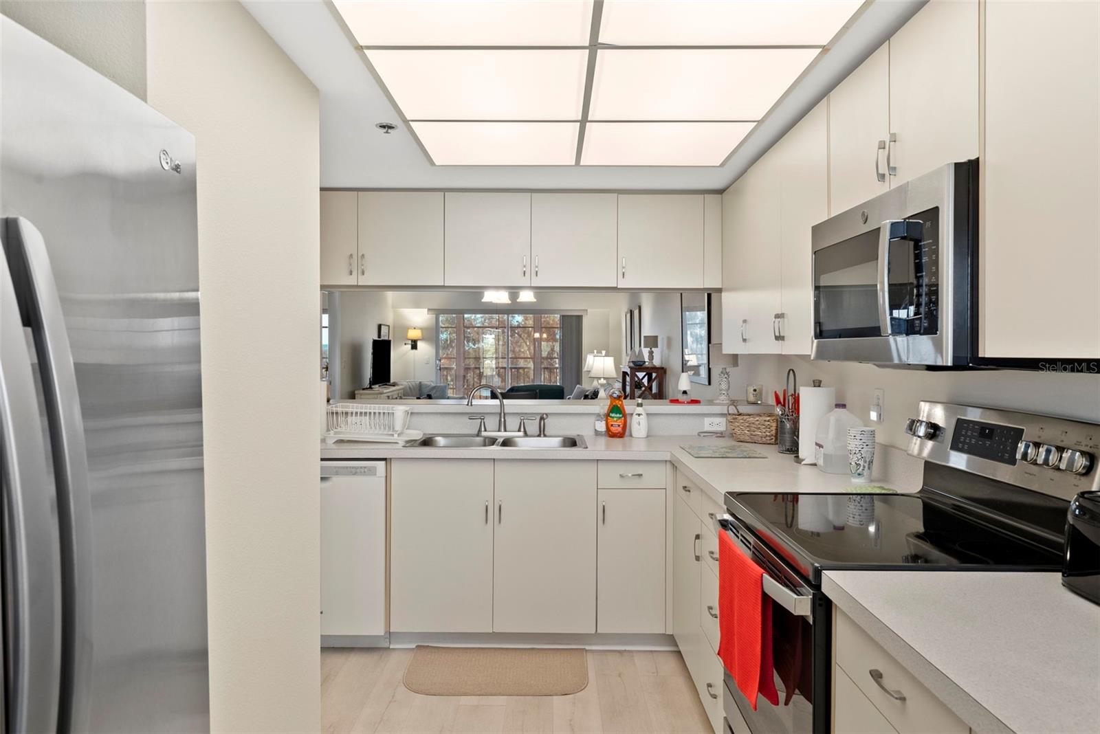 HARBOR GREENS AT YACHT CLUB ESTATES - Residential