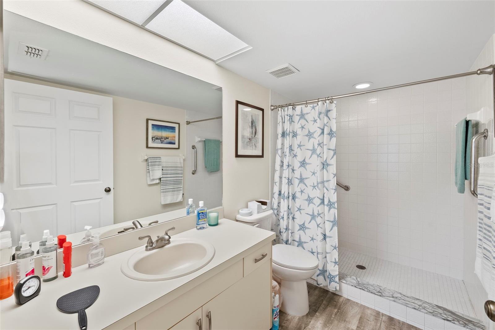 HARBOR GREENS AT YACHT CLUB ESTATES - Residential