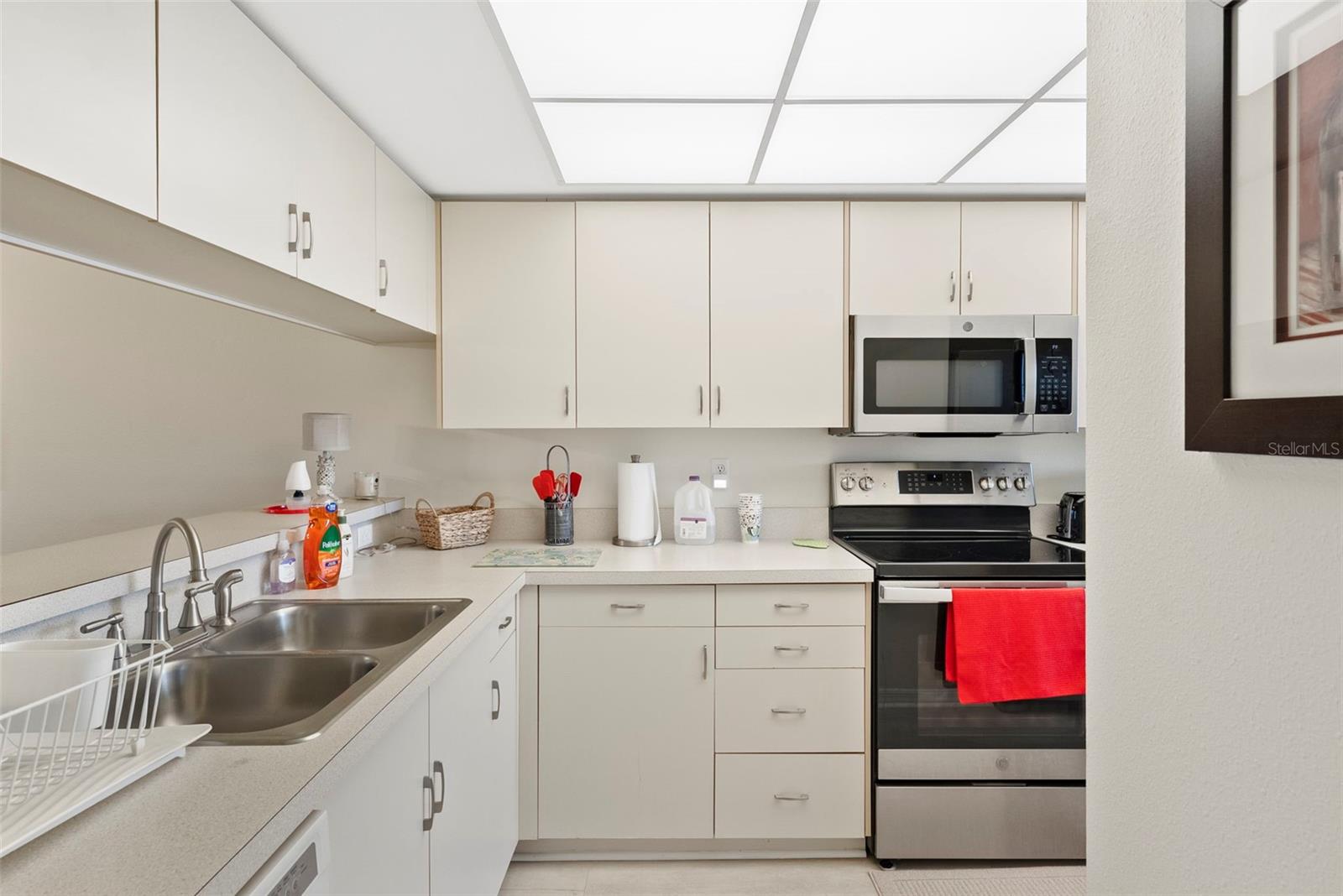 HARBOR GREENS AT YACHT CLUB ESTATES - Residential