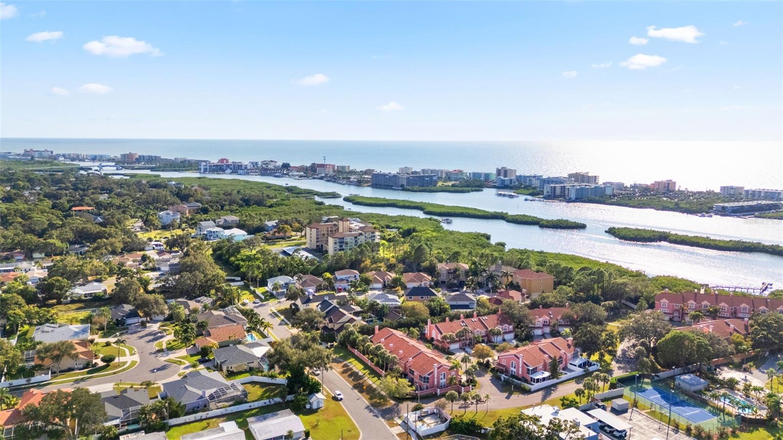 HARBOR GREENS AT YACHT CLUB ESTATES - Residential