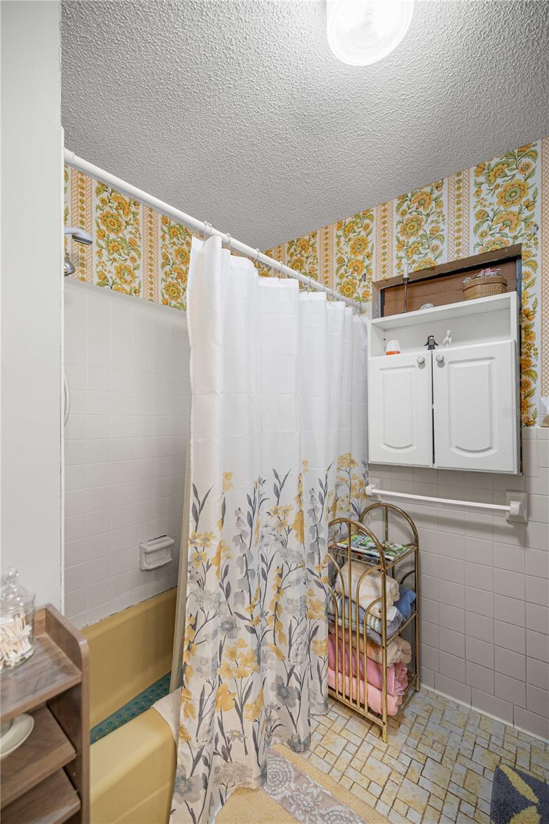 COUNTRY ESTATE - Residential