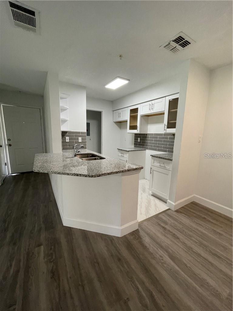 OASIS AT PEARL LAKE A CONDO - Residential Lease