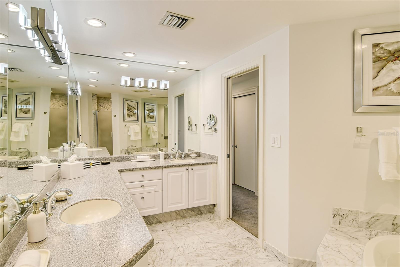 SANCTUARY III - Residential