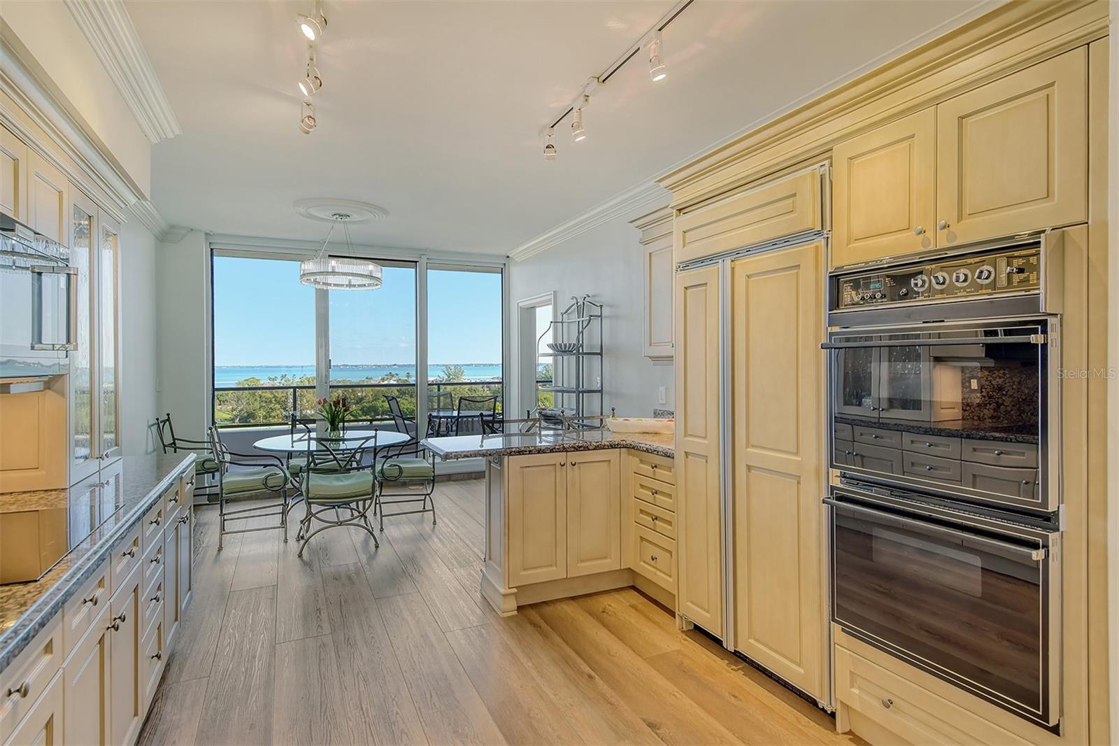 SANCTUARY III - Residential