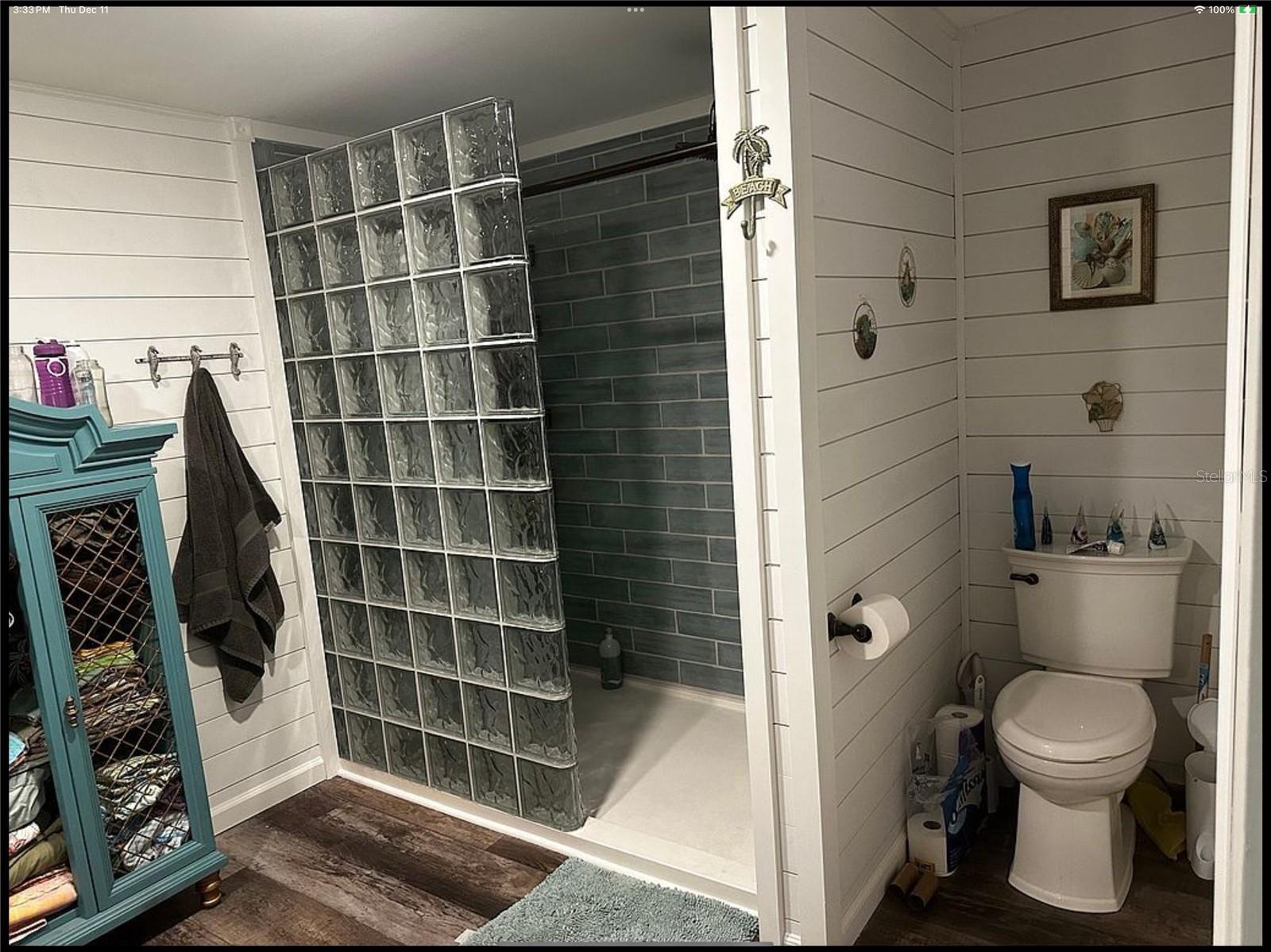 RIDGEWOOD OAKS PH II & III - Residential