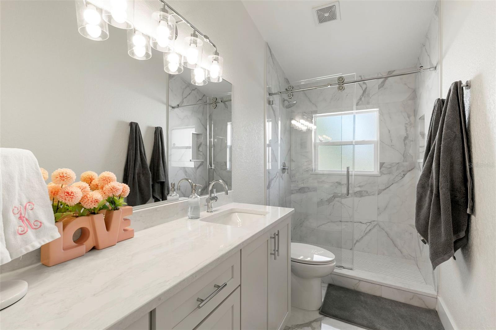 GOLDEN GATE ESTATE UNIT 194 - Residential