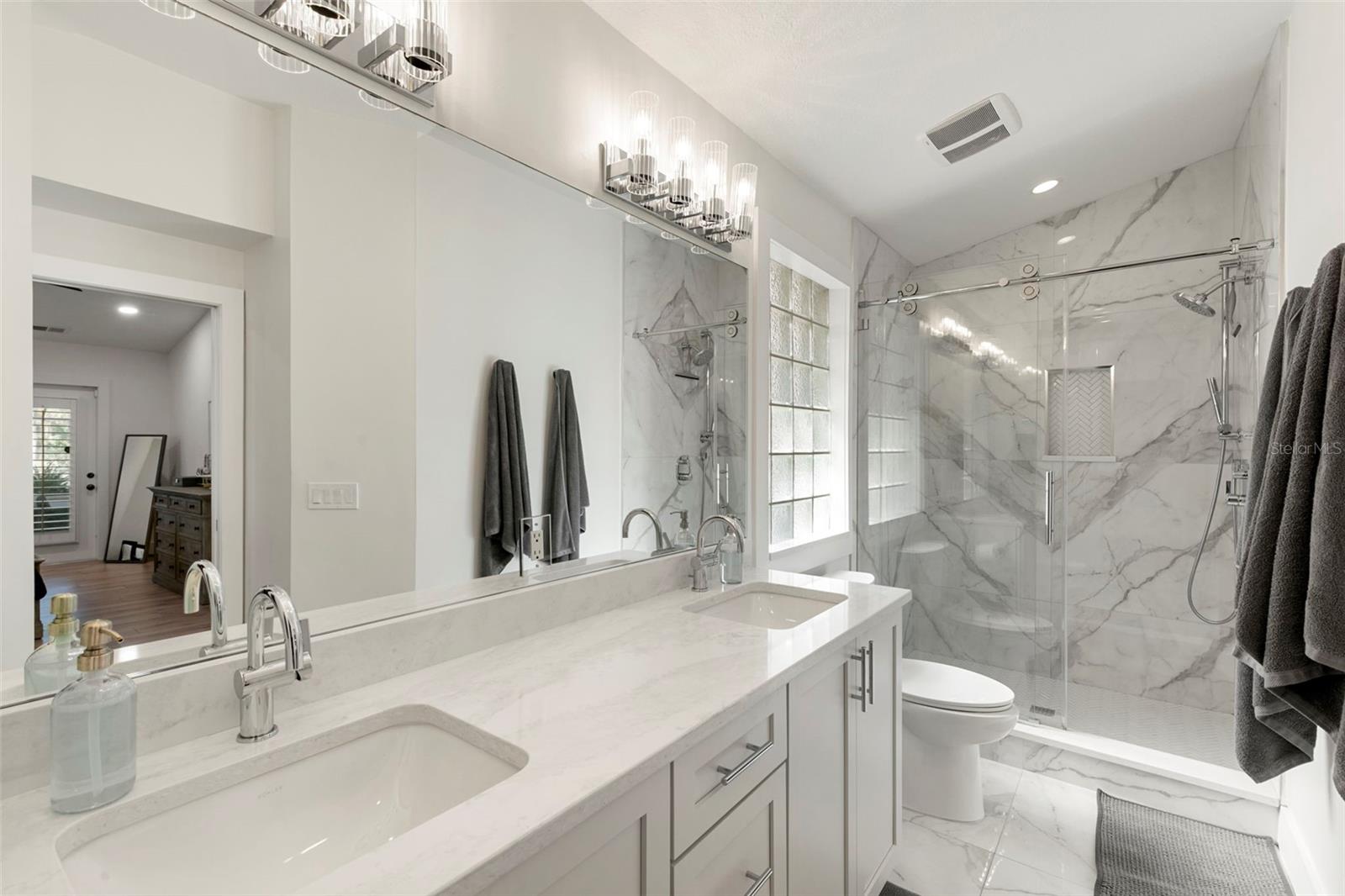 GOLDEN GATE ESTATE UNIT 194 - Residential