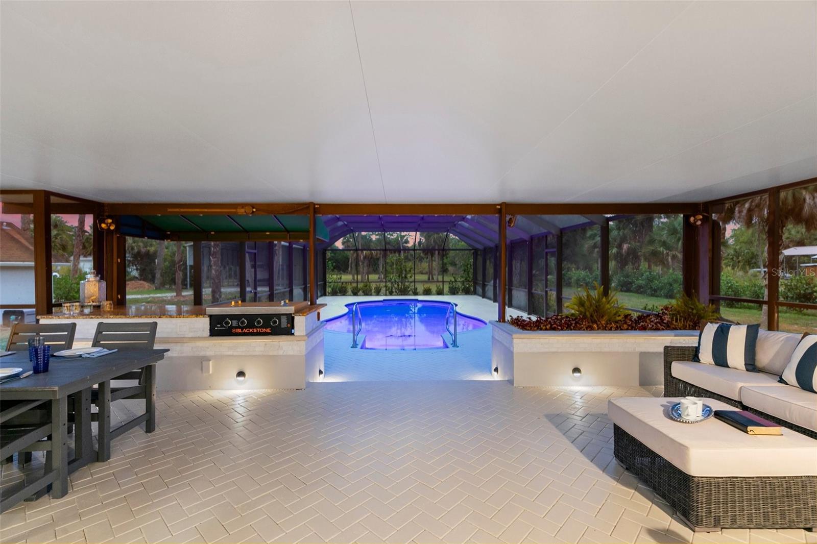 GOLDEN GATE ESTATE UNIT 194 - Residential