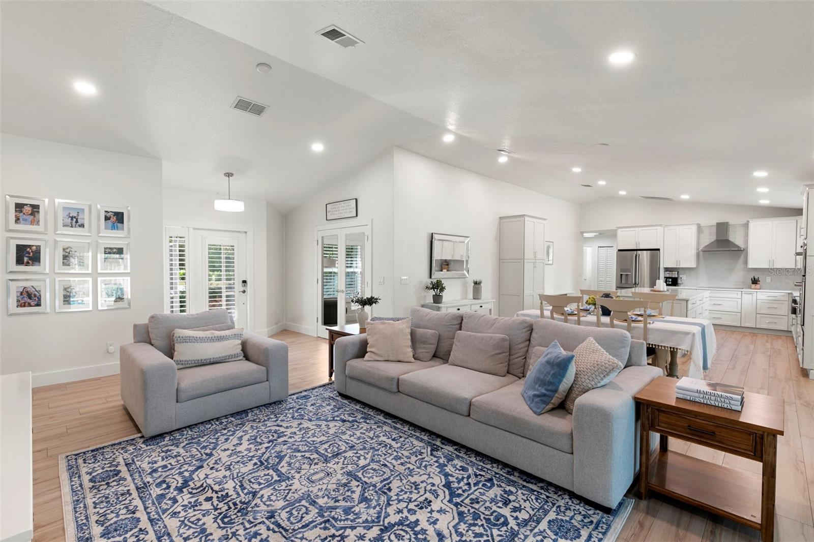 GOLDEN GATE ESTATE UNIT 194 - Residential