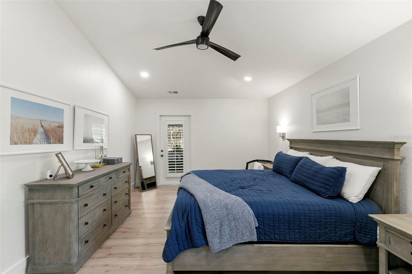 GOLDEN GATE ESTATE UNIT 194 - Residential