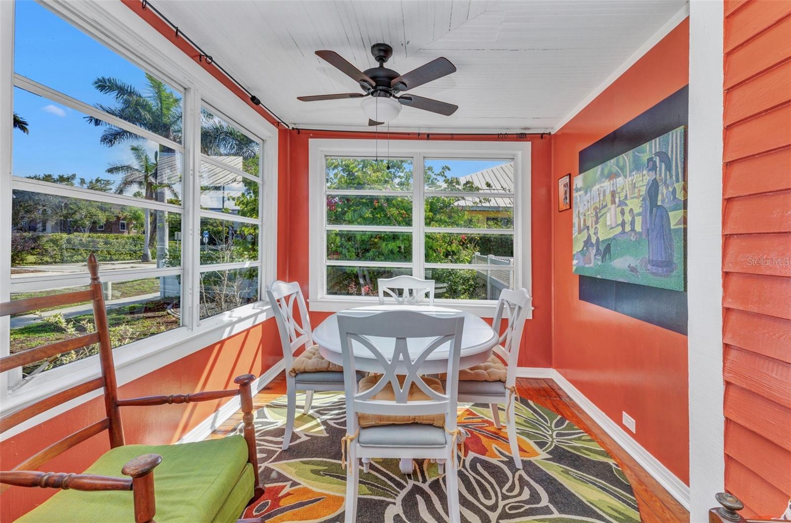 415 W MARION AVENUE