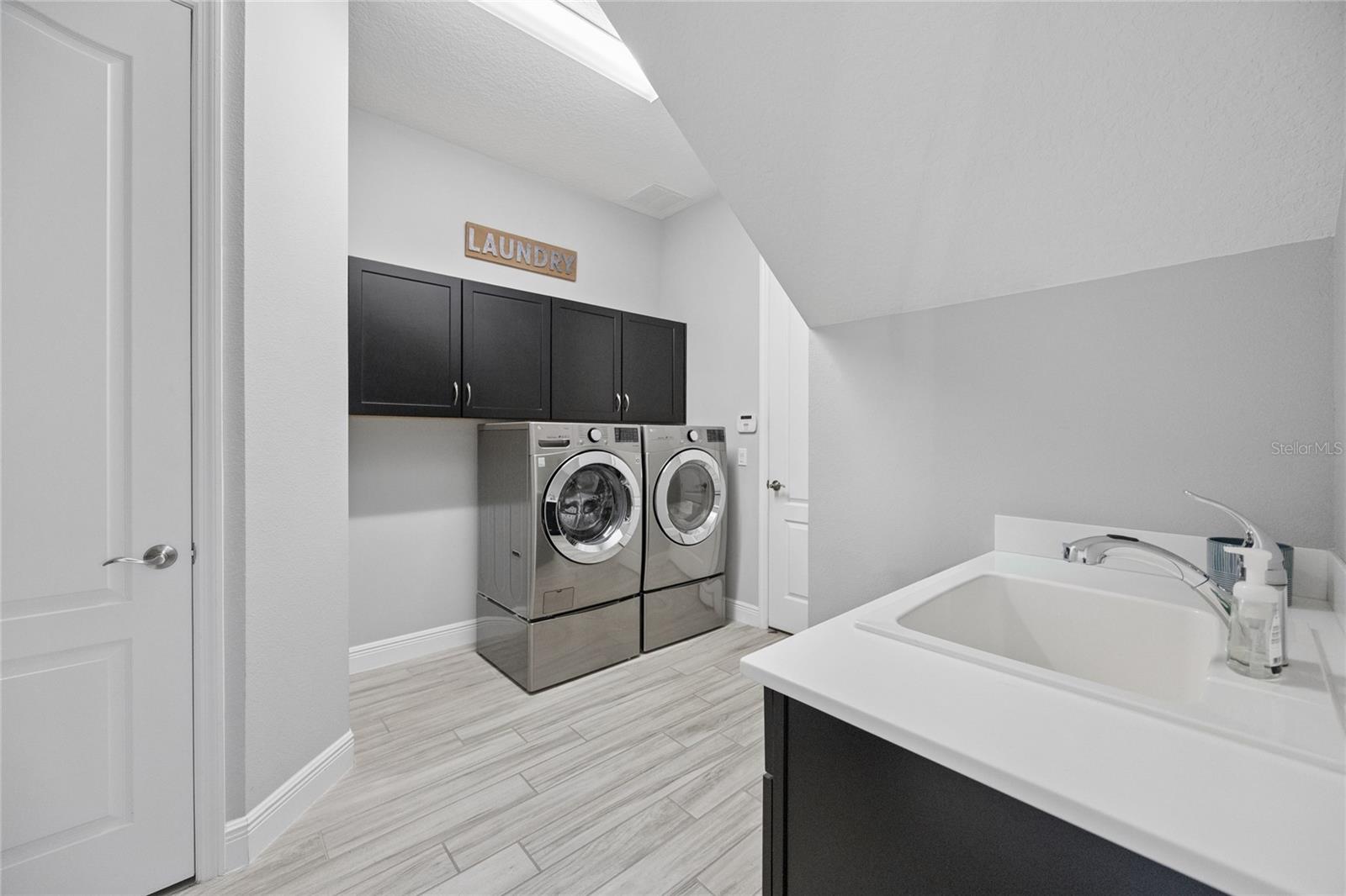 ESTANCIA/WINDERMERE - Residential