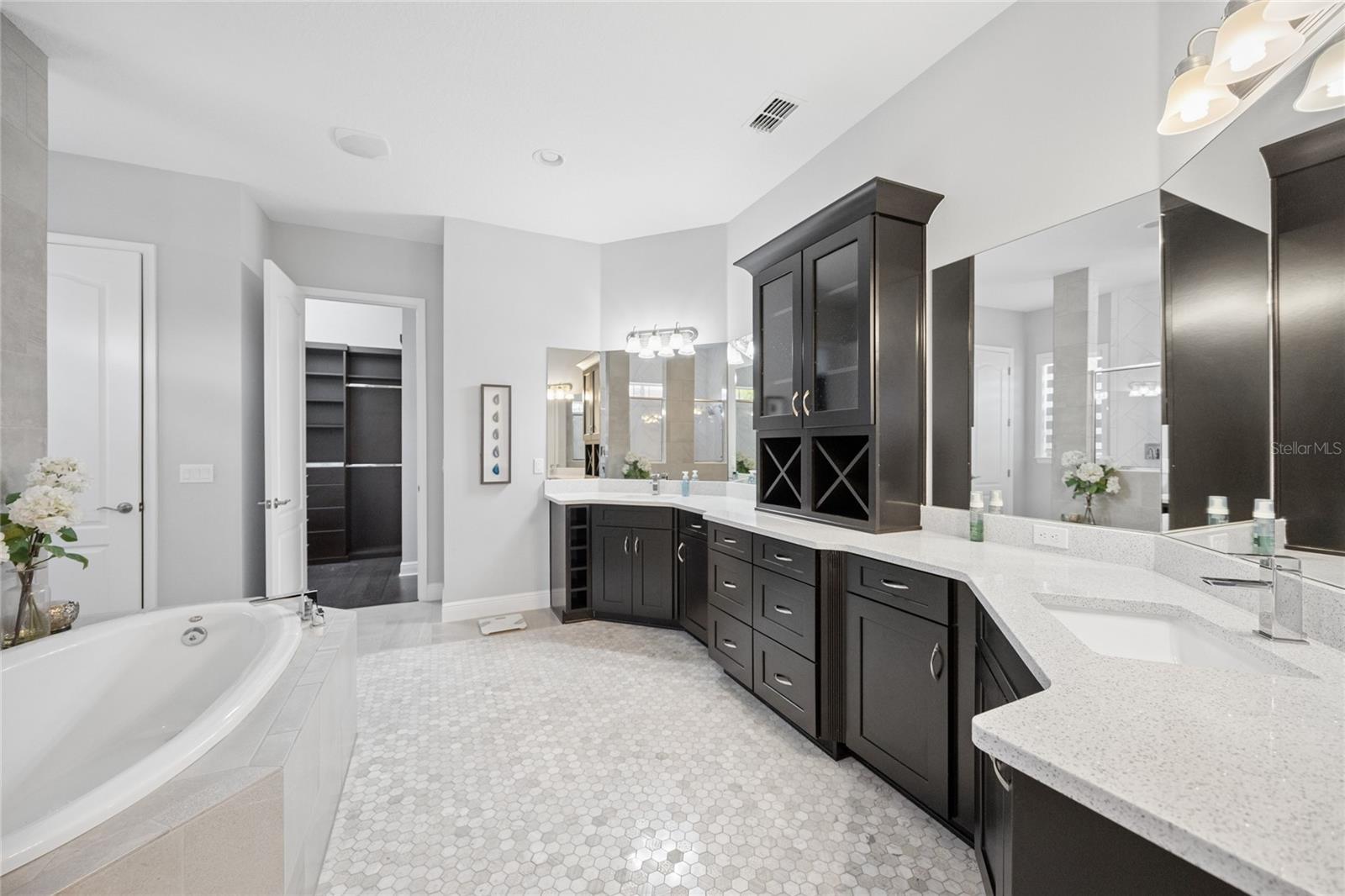 ESTANCIA/WINDERMERE - Residential